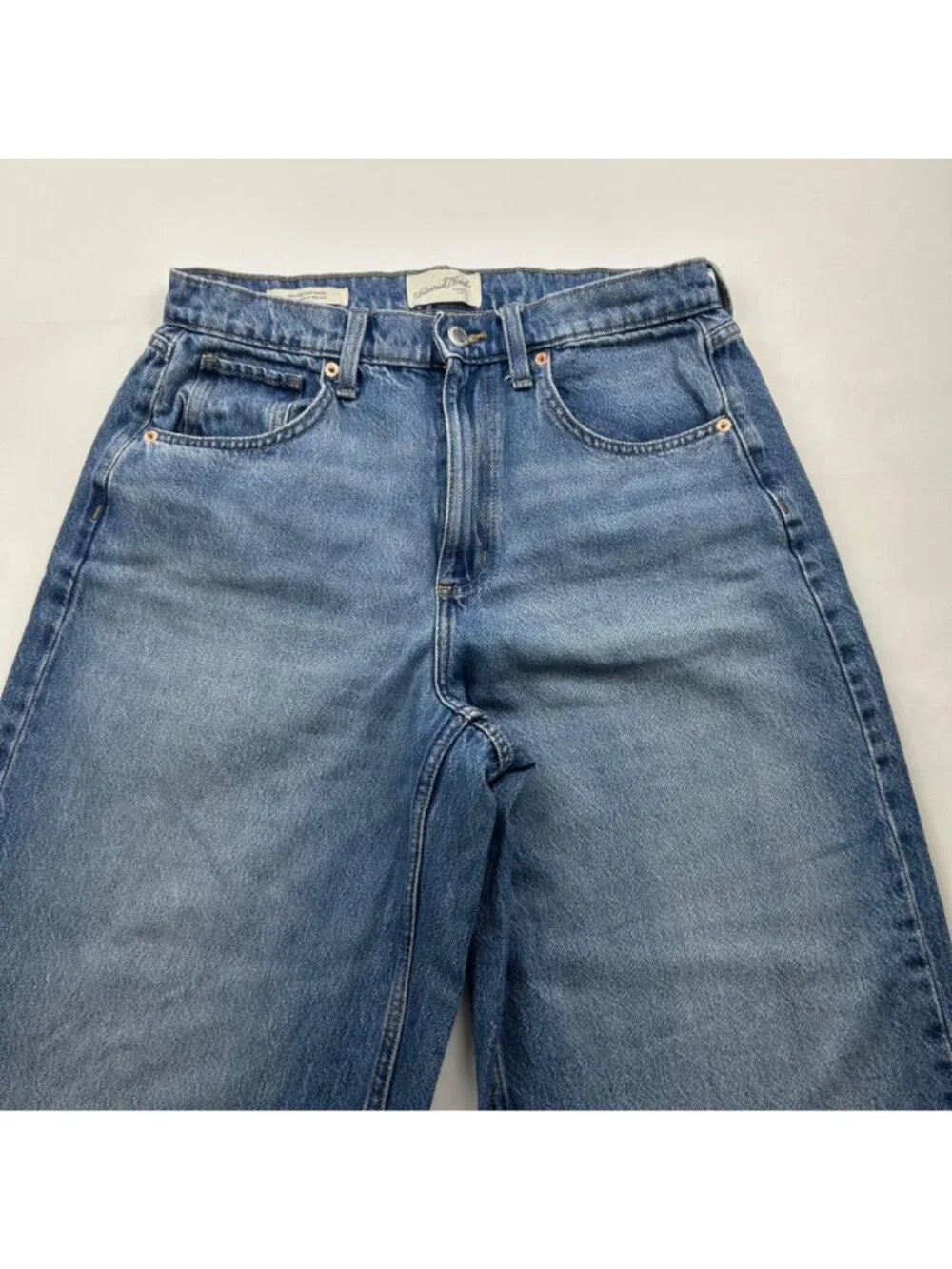 Universal Thread Blue Denim High Rise Easy Barrel Leg Jeans 8